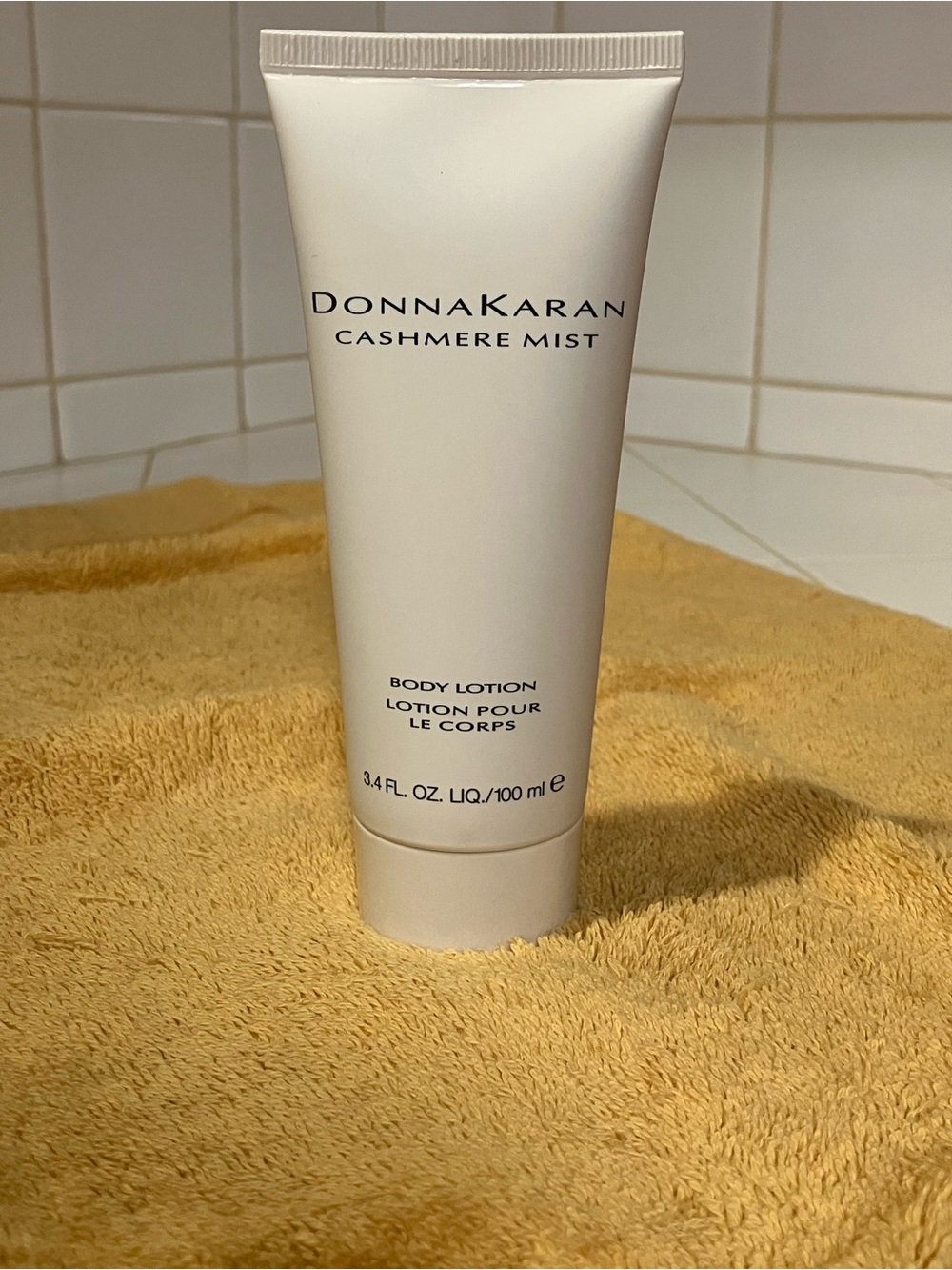 Donna Karan Cashmere Mist Body Lotion - Cream White
